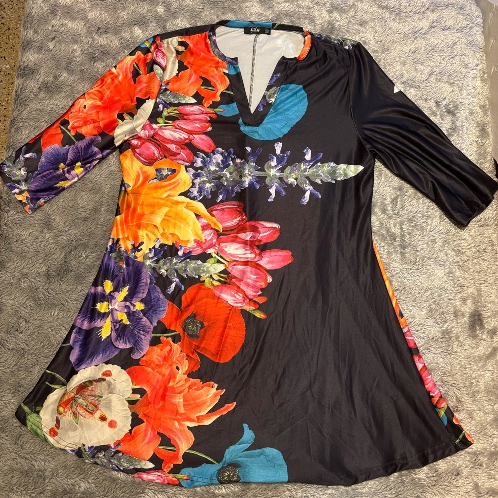 Floral Women’s Tunic Top, Lily by Firmania